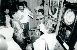 Fotografías que se refieren, posiblemente, a una exposición de documentos realizada por el Archiv...