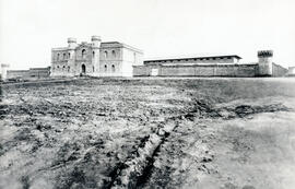 Fotografía con la imagen del edificio de la cárcel, llamado Penitenciaría Central, en 1909 San José