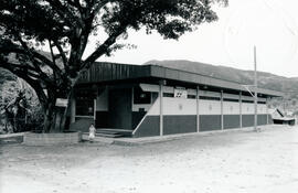 Fotografía del edificio de la Cooperativa de Servicios Múltiples COOPEDOTA R.L., en Santa María d...