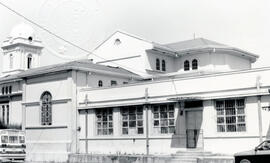 Fotografía del edificio de la antigua Casa Cural, ubicada a un costado de la Iglesia de San Pedro...