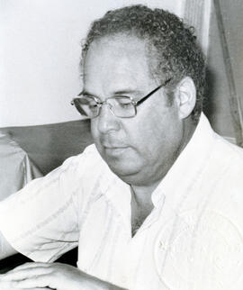 Fotografía con la imagen del Dr. Juan Miguel Jiménez, Presidente de la Comisión Editorial de la U...