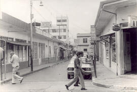 Fotografía del Pasaje Jiménez. Vista de sur a norte y viceversa. Avenida 1 y 3, calles 6 y 8 San ...