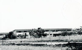 Fotografía con la imagen del edificio del Hospital de Pérez Zeledón, situado al costado este del ...