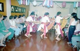 Negativos del grupo de Bailes Folclóricos Archivo Nacional en una presentación realizada en el co...