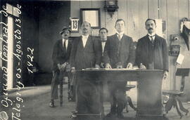 Fotografías interiores de la Oficina Central de Telégrafos y de algunos funcionarios. San José