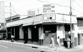 Fotografía del Bar Villa, situado en la esquina noroeste, en la avenida 7 y calle 4 San José