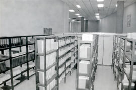 Fotografía de la estantería y filtros del Archivo del Instituto Nacional de Seguros San José