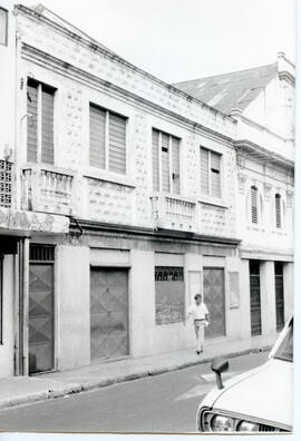 Fotografía del Cine Adela, situado en avenida central 1, calle 10, acera oeste San José