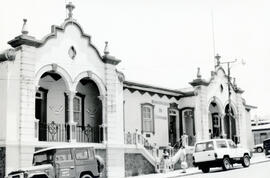 Fotografía de la fachada del edificio Municipal de Coronado San José