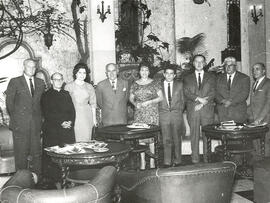 Fotografía de una reunión del Patronato Artístico Tradicional en San Salvador. El Salvador