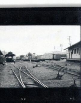 Fotografías del Ferrocarril del Atlántico, vista del frente de la terminal del ferrocarril, situa...