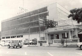Fotografía de la vista del edificio de la Toyota. Situado en el Paseo Colón, entre calles 34 y 36...