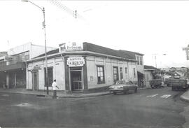 Fotografía de la botica La Merced, situada en avenida 4, calle 10. San José