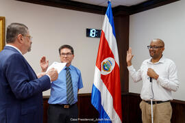 Fotografías de la juramentación de nuevos miembros de la junta directiva del Patronato Nacional d...