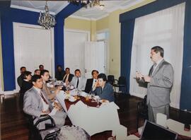 Fotografía de refrigerio con presencia de Jorge Sauma Aguilar, gerente general de la Corporación ...