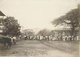 Fotografía de una procesión de virgen, en un pueblo de Costa Rica. Esta Fotografía forma parte de...
