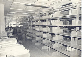 Fotografía con la imagen del Departamento de Reserva de Libros de la biblioteca Carlos Monge Alfa...