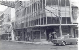 Fotografía del edificio de la Soda Billy Boy, situada en la avenida Central y calles 5 y 7. San José
