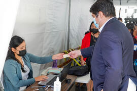 Fotografías del Presidente de la República, Carlos Alvarado Quesada, durante la tercera dosis con...