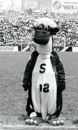 Fotografía de la mascota El Monstruo del Deportivo Saprissa