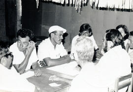Fotografía de una reunión de grupos comunales con la Dirección Nacional de Desarrollo de la Comun...