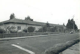 Fotografía con la imagen del edificio de la Escuela Miguel Obregón Lizano de Tibás. San José