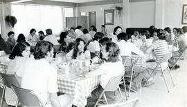 Fotografía con la imagen del receso de las actividades de capacitación que brindan promotores de ...
