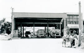 Fotografía de la terminal de buses de Coronado, ubicada 300 al Norte del templo católico San José