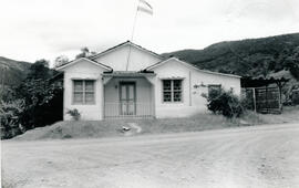 Fotografía de la casa de habitación de Juan Mata, en Santa María de Dota. Es una construcción en ...