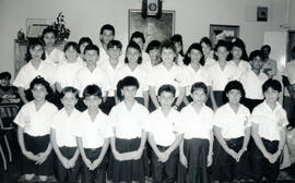 Fotografía de un grupo de estudiantes de la Escuela Marcelino García Flamenco. Toma hecha en la D...