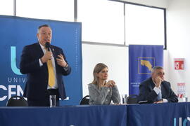Fotografías del ministro de Economía, Industria y Comercio, MEIC, Francisco Gamboa Soto en el enc...