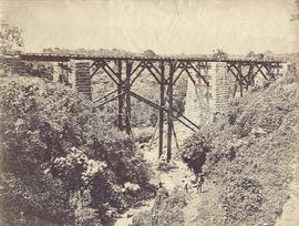 Fotografía del puente ferroviario sobre la quebrada del Padre Hidalgo. Cartago