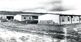 Fotografías de la construcción de aulas, reparaciones generales y pintura del Liceo Nataniel Aria...
