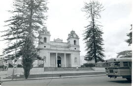 Fotografía de la fachada de la Iglesia La Soledad. Situada en avenida 4 y 6, calle 9 San José