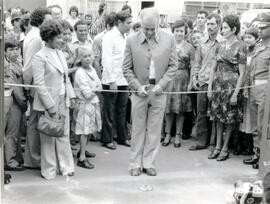 Fotografías del acto inaugural de la Casa de la Cultura en Cartago. En una de las tomas se observ...