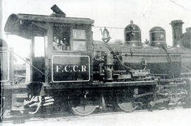 Fotografías de dos locomotoras de la compañía del Ferrocarril al Atlántico, una de construcción i...