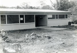 Fotografías de varios edificios comunales de Puntarenas en Jacó, Tárcoles y Quebrada Ganado, Cent...