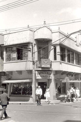 Fotografías del edificio Quirós, situado entre calles 2 y 4 avenida 5. San José