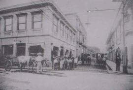 Fotografía de una vista de la Avenida Central de San José, Calle 2, frente al antiguo edificio La...