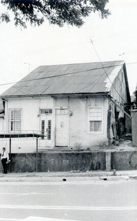 Fotografía de una residencia ubicada en avenida 10, lado Sur, diagonal a cantina La LeonesaSan José