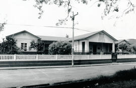 Fotografía con la imagen del Centro Educativo León Cortés Castro en San Marcos de Tarrazú San José