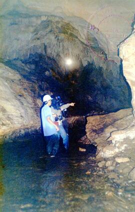 Fotografías del interior y la entrada de la Caverna El Venado. Ubicada en el distrito El Venado d...