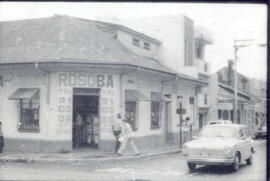 Contacto con imágen Edificio de la Imprenta Rosoba. Situado en avenida 6, calle 3 San José