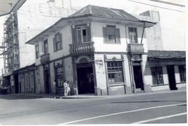Fotografía de la pulpería y cantina de Manuel Jiménez, situadas en avenida 1, calle 4 San José