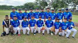 Fotografía de los integrantes del equipo de beisbol de Los Chiles, Alajuela