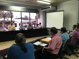 Fotografía del conversatorio realizado en la Municipalidad de Los Chile, Alajuela sobre el Puesto...
