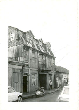 Fotografía de casa de habitación y taller de tapicería. Situados en avenidas 4 y 6, calle 5. San ...