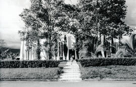 Fotografías de la Iglesia católica y Casa Cural de Buenos Aires de Osa. Puntarenas