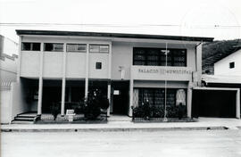 Fotografía del Palacio Municipal en Santa María de Dota San José