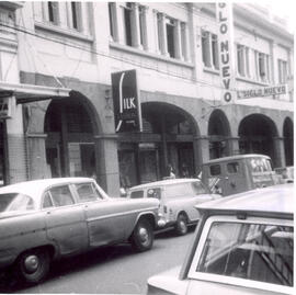 Fotografía del edificio de la Tienda El Siglo Nuevo, situado en avenidas 0 y 1, calle 0, acera oe...